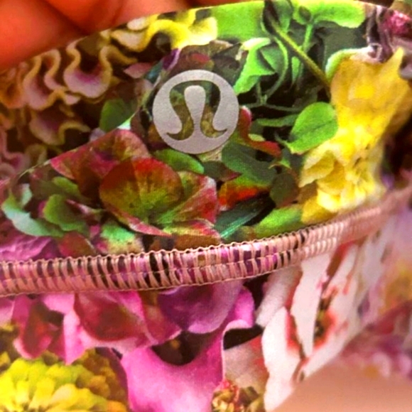 Lululemon Floral Print Sports Bra (Crossbody Racer-back) - Picture 3 of 4